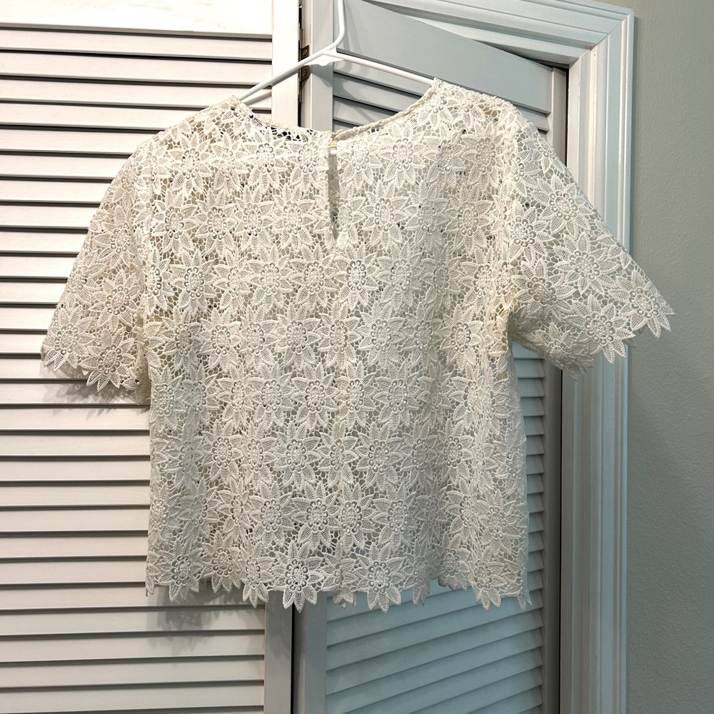 Women’s ZARA white floral top